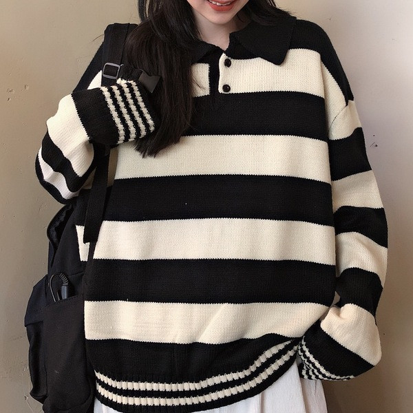 Aktuális női csíkos gombos blúz