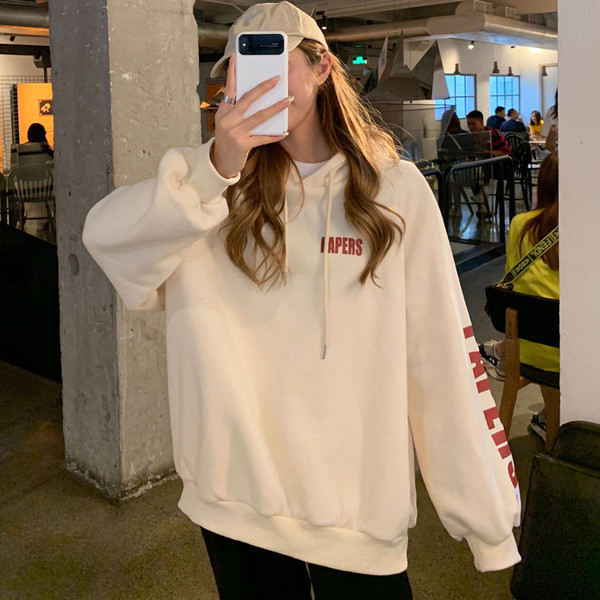 Hanorac de dama in doua culori cu inscriptii si gluga model lat