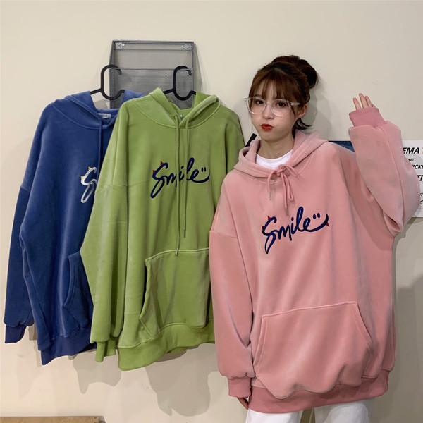 Γυναικεία casual μπλούζα σε ροζ πράσινο και μπλε χρώμα με γράμματα