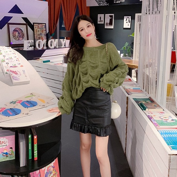 Modern női pulóver O-nyakkal és széles ujjakkal