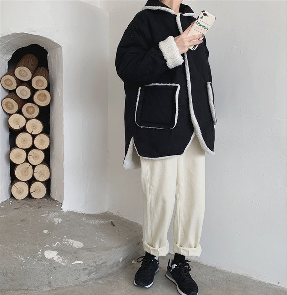 Μακρύ γυναικείο παλτό με τσέπες σε μα'υρο χρώμα