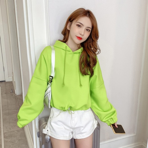 Modern női pulóver kapucnival több színben - rövid modell