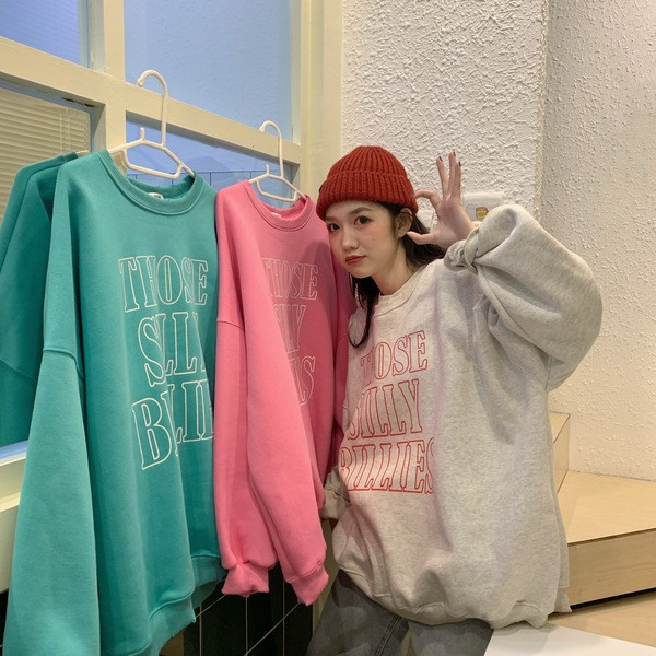 Bluza larga de dama in trei culori cu inscriptii si decolteu oval