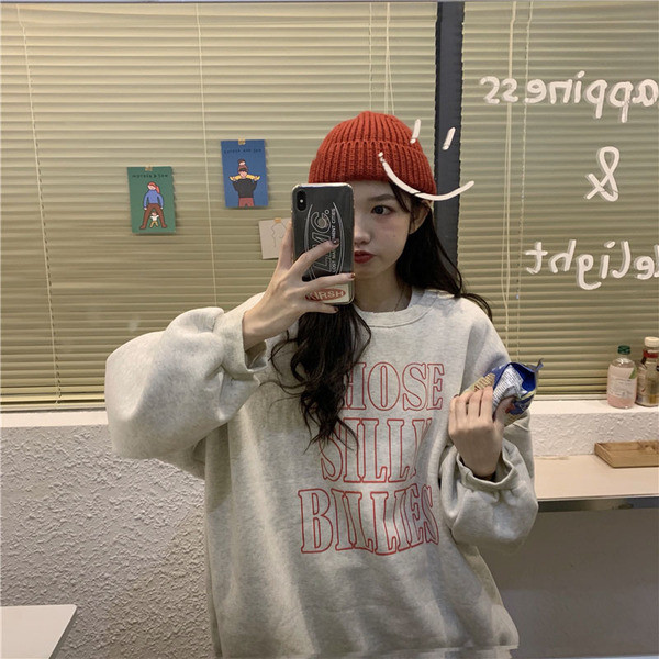 Bluza larga de dama in trei culori cu inscriptii si decolteu oval