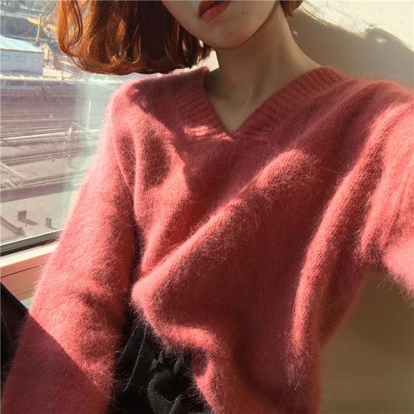 Rózsaszín és lila színű női blúz spitz nyakkivágással