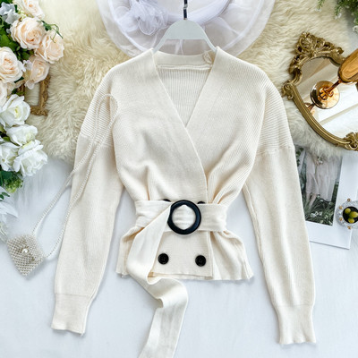 Modern női blúz övvel és spitz nyakkivágással, négy színben