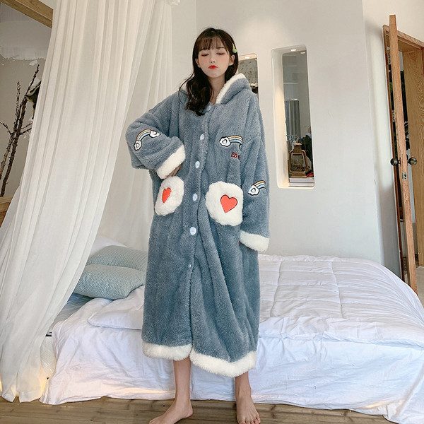Дамска пухена пижама в сив цвят с качулка