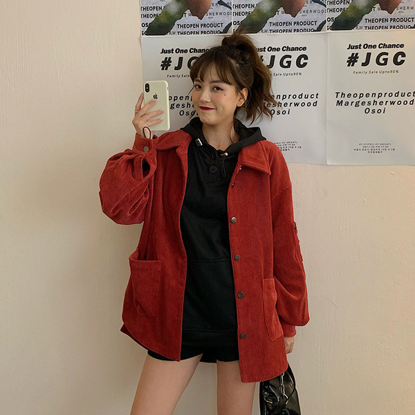 Női aktuális kabát két színben, oldalsó cipzárral