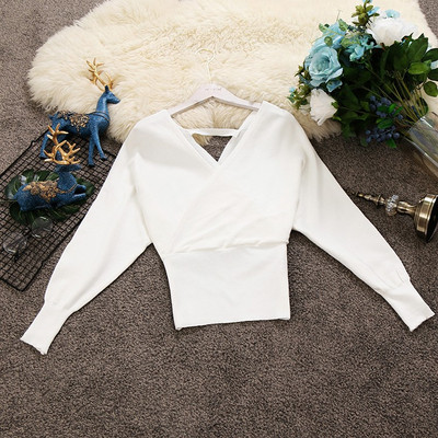 Pulover de damă modern cu mâneci lungi și decolteu spitz în trei culori