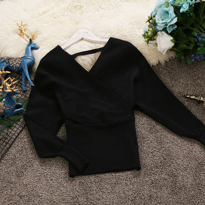 Pulover de damă modern cu mâneci lungi și decolteu spitz în trei culori