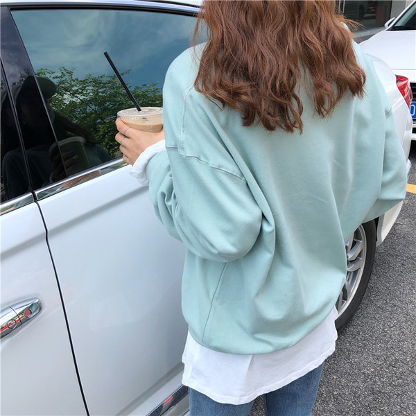 Női alkalmi blúz kerek nyakkivágással, többféle színben