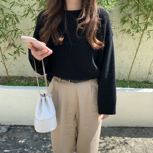 Női alkalmi blúz kerek nyakkivágással, többféle színben