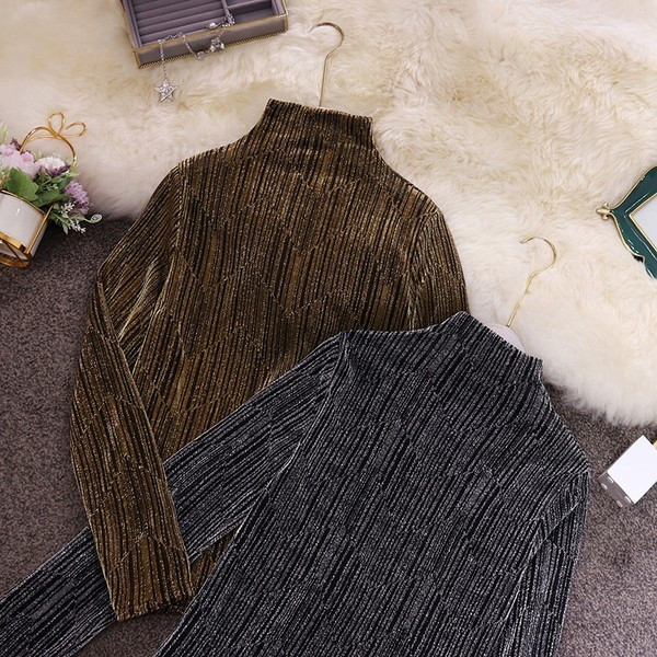 Modern női blúz magas gallérral, ezüst és arany színben