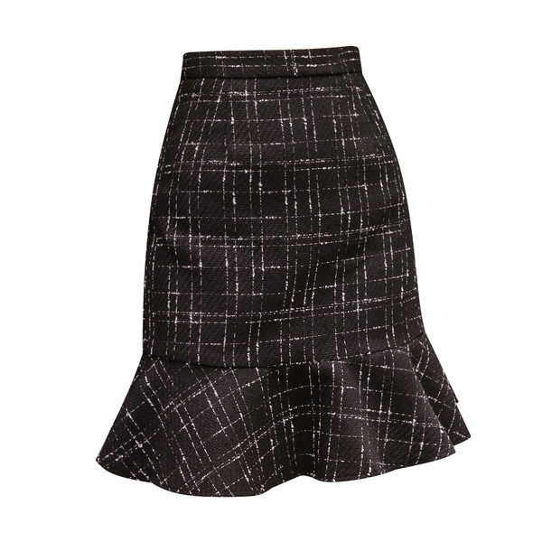 Modern női kockás szoknya magas derékkal, fekete színben