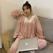 Pijamale de dama roz cu dantela