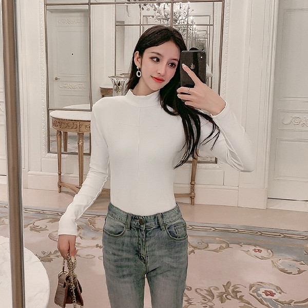 Γυναικεία μοντέρνα μπλούζα  σε διάφορα χρώματα