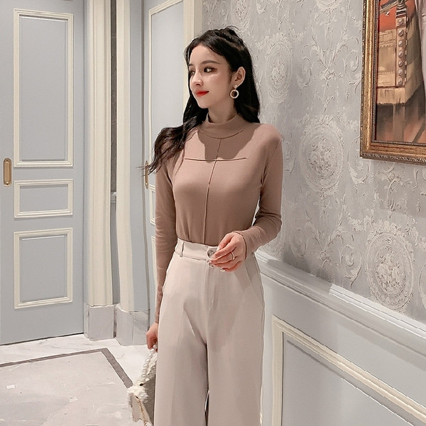 Γυναικεία μοντέρνα μπλούζα  σε διάφορα χρώματα