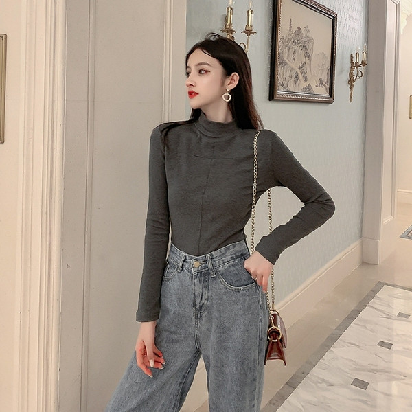 Γυναικεία μοντέρνα μπλούζα  σε διάφορα χρώματα