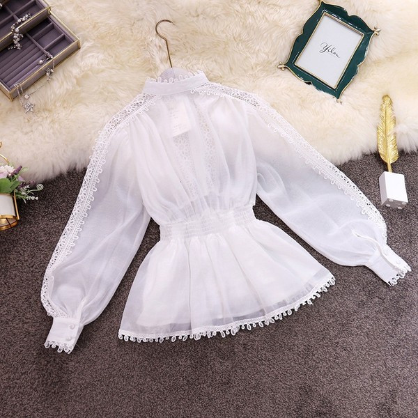 Modern női ing hímzéssel és gyöngyökkel, fehér és fekete színben