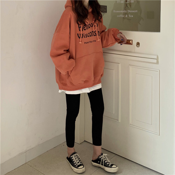 Hanorac de dama de zi cu zi in doua culori cu inscriptii si buzunar