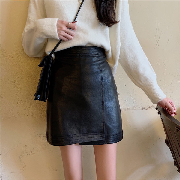 Fusta scurta de dama actuala in doua culori de piele ecologica