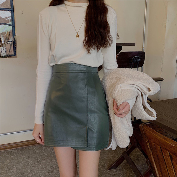 Fusta scurta de dama actuala in doua culori de piele ecologica