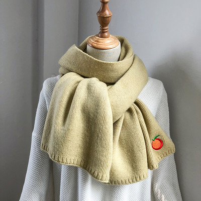 Esarfa dama tricotata cu broderie in diferite culori