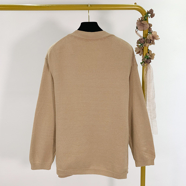 Μακρύ πουλόβερ με λαιμόκοψη και κορδόνια στη  μέση σε καφέ χρώμα