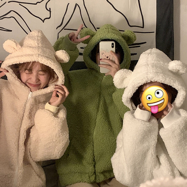 Modern női pulóver három színben 3D elemmel