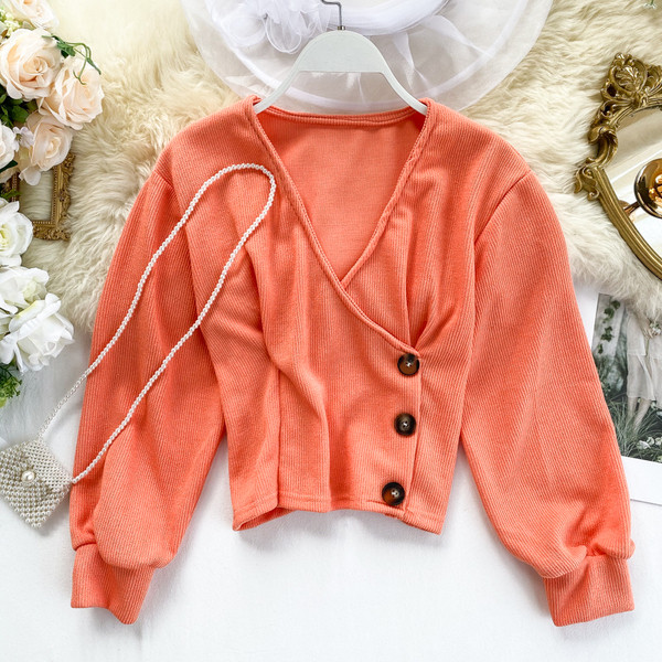 Γυναικεία μπλούζα με V-λαιμόκοψη και κουμπιά σε διάφορα χρώματα