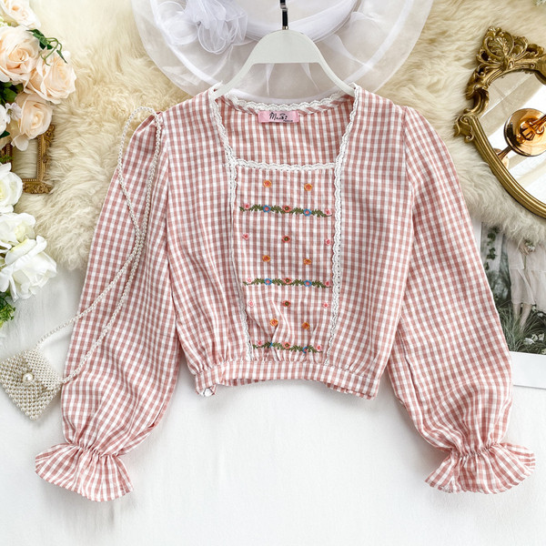 Női kockás ing három színben hímzéssel