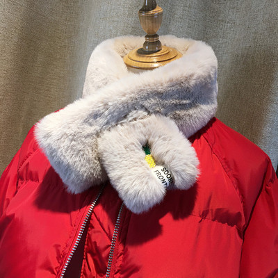 Γυναικείο κασκόλ κεντημένο σε διάφορα χρώματα