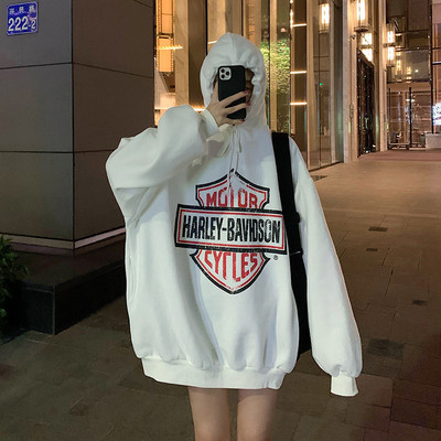 Φαρδύ μοντέλο γυναικείο φούτερ σε τρία χρώματα με εφαρμογή και κουκούλα