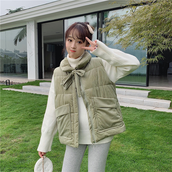 Vesta de dama moderna in trei culori cu buzunare si guler inalt