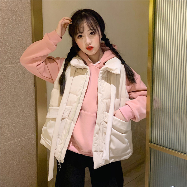 Vesta de dama moderna in trei culori cu buzunare si guler inalt