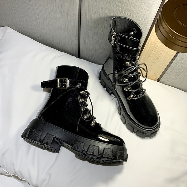 Cizme casual de dama cu sireturi si fermoar de culoare neagra cu talpa plata