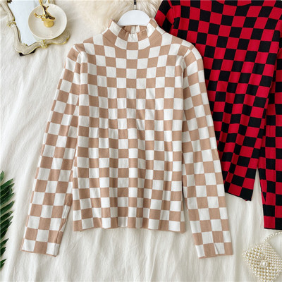 Μοντέρνα μπλούζα με μεγάλο κολάρο και μακριά μανίκια σε δύο χρώματα