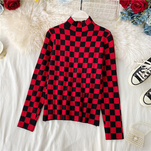 Μοντέρνα μπλούζα με μεγάλο κολάρο και μακριά μανίκια σε δύο χρώματα