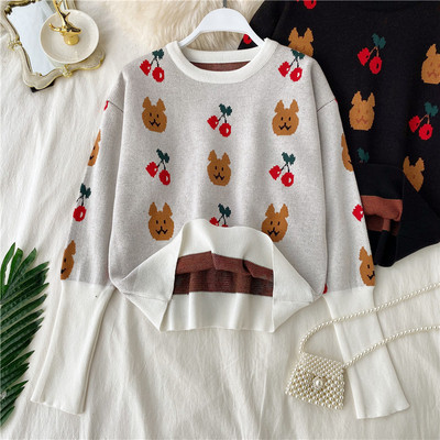 Νέο μοντέλο γυναικείο πουλόβερ με ωοειδές λαιμό και εφαρμογή σε λευκό και μαύρο χρώμα