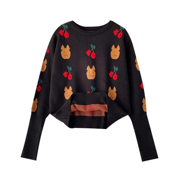 Νέο μοντέλο γυναικείο πουλόβερ με ωοειδές λαιμό και εφαρμογή σε λευκό και μαύρο χρώμα