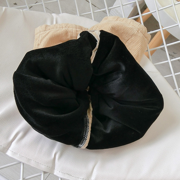 Μοντέρνα παιδικά παντελόνια με τσέπες για αγόρια σε μαύρο και καφέ χρώμα