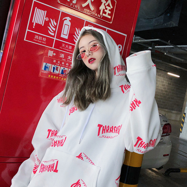 Női alkalmi pulóver fehér felirattal