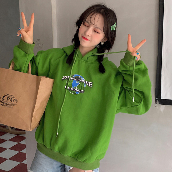 Hanorac casual dama cu aplicare de culoare verde si negru