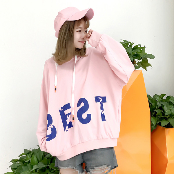 Alkalmi női blúz kapucnival és 3D elemmel