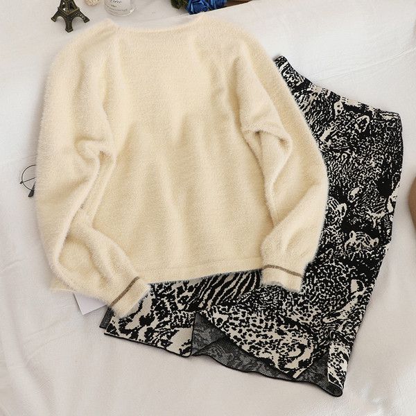 Modern női pulóver és szoknya szett vékony kötésből