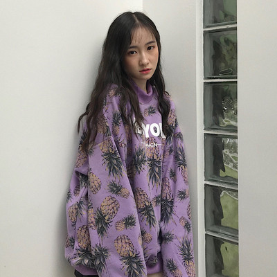 Női blúz hosszú modell színes rátéttel