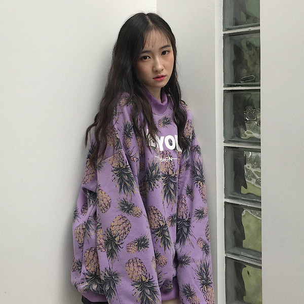 Női blúz hosszú modell színes rátéttel