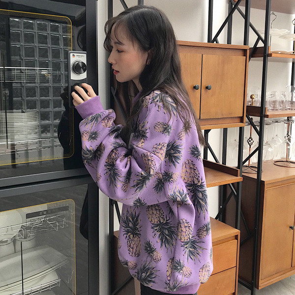 Női blúz hosszú modell színes rátéttel