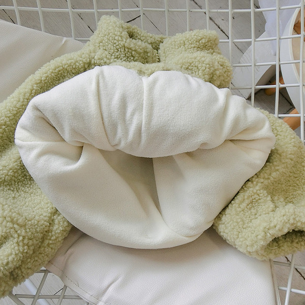 Μοντέρνο παιδικό φούερ με κέντημα σε πράσινο και λευκό χρώμα με φερμουάρ