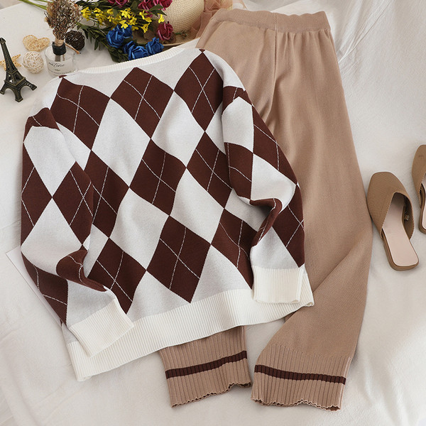 Modern női kétrészes szett fekete és barna színben